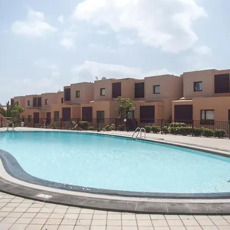 Piscina & Wifi. Sunny Apartement, Swimming Pool. Apartament *